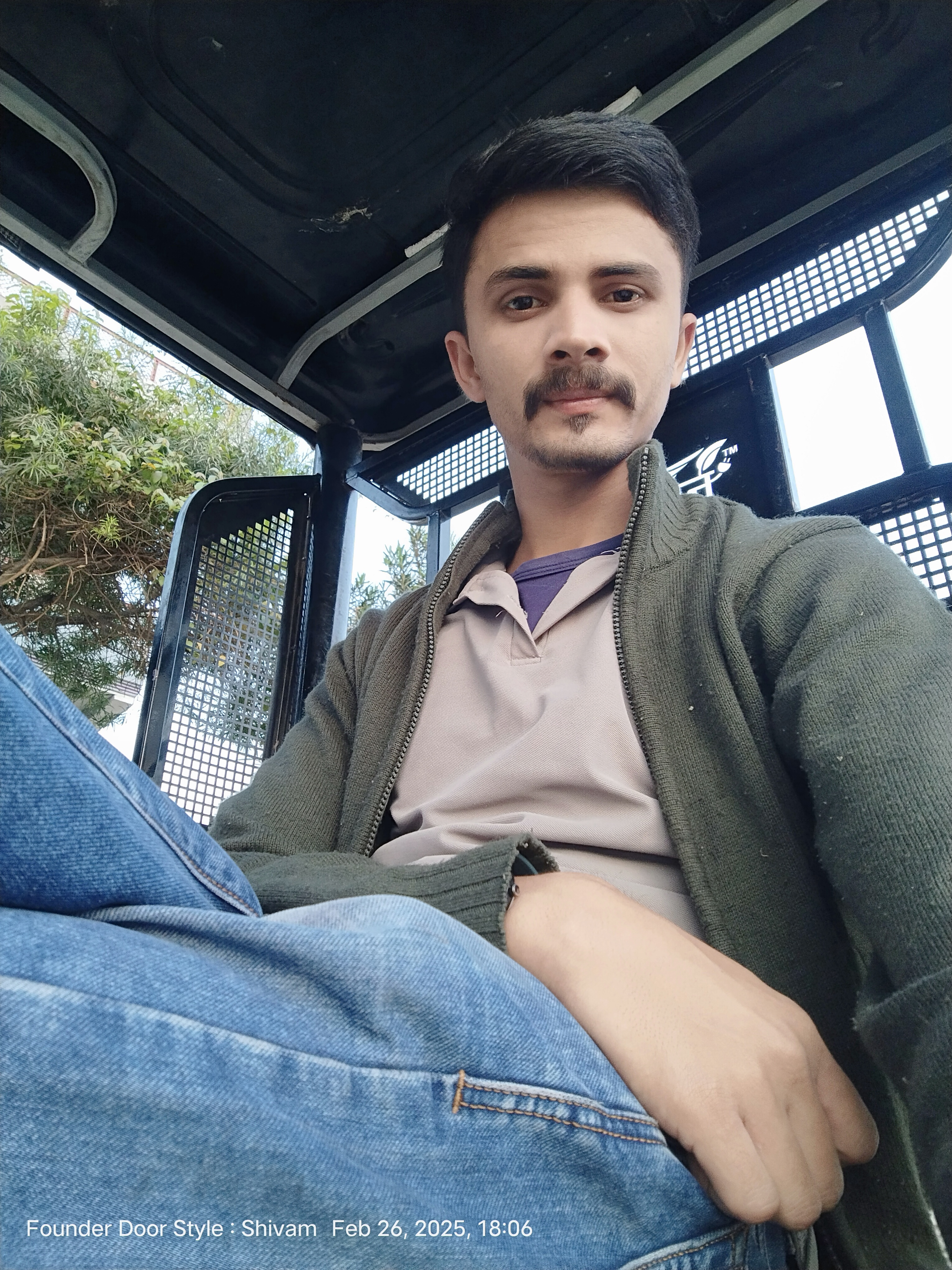 Kisse Kahaniya Image